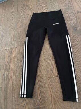Adidas Black 3 Stripe Leggings w/ Side Pockets Athletic Workout Pants